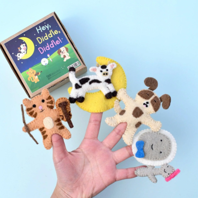 Hey Diddle Diddle 4 Pce Finger Puppet Set