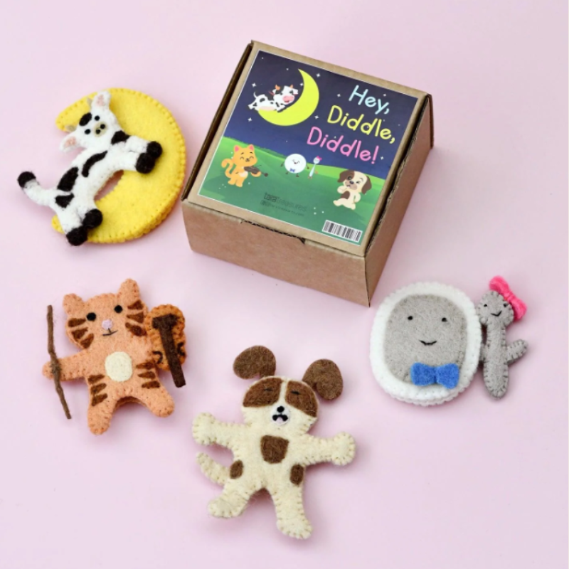 Hey Diddle Diddle 4 Pce Finger Puppet Set